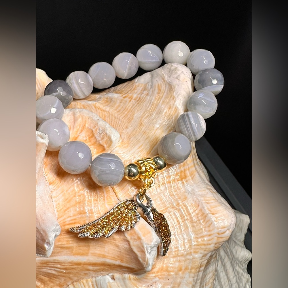 CHAMPAGNE AGATE BANDED + ANGEL WINGS STONES BRACELET Size 7” - Picture 2 of 9